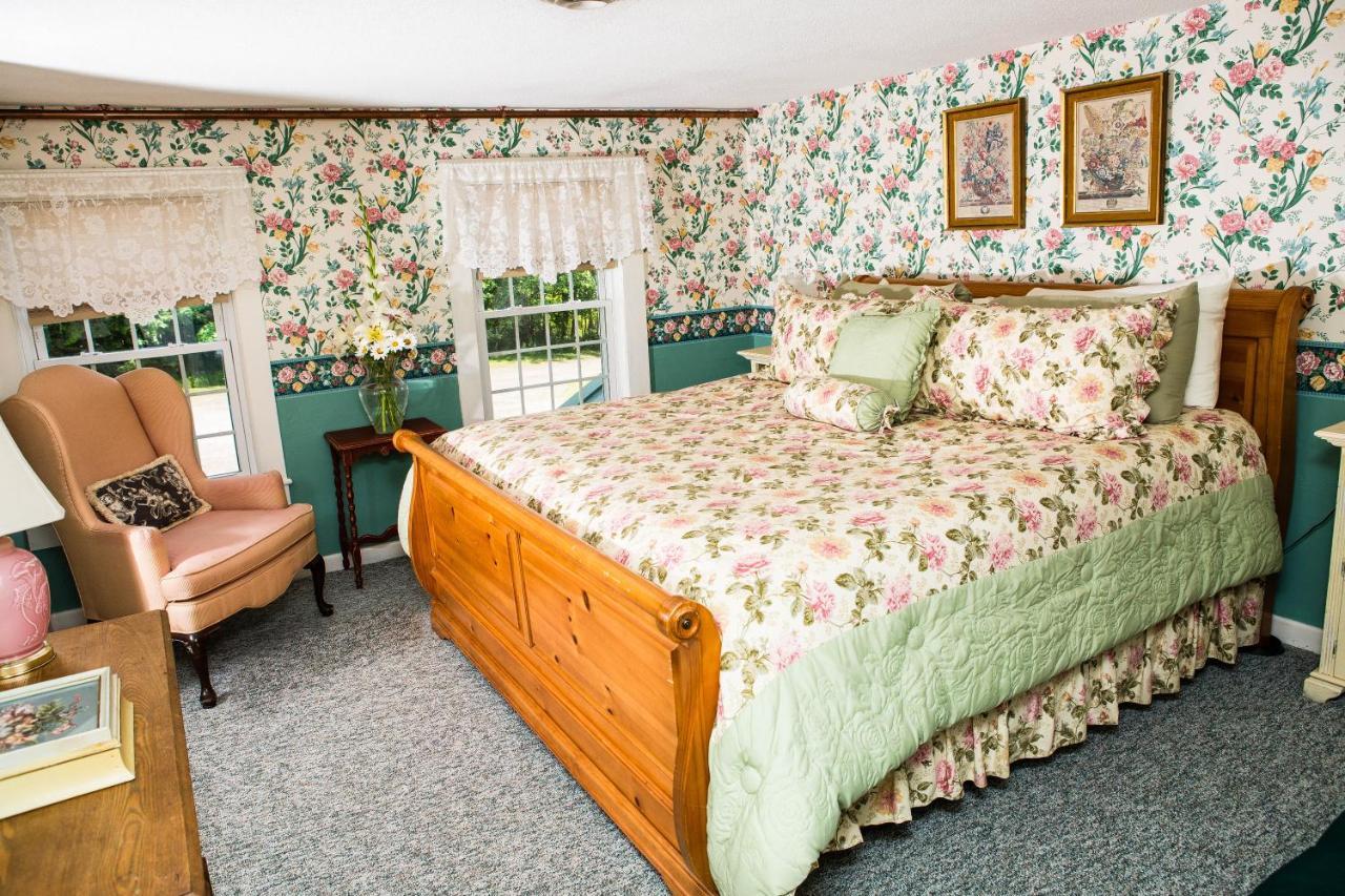 ميرديث The Nutmeg Inn المظهر الخارجي الصورة
