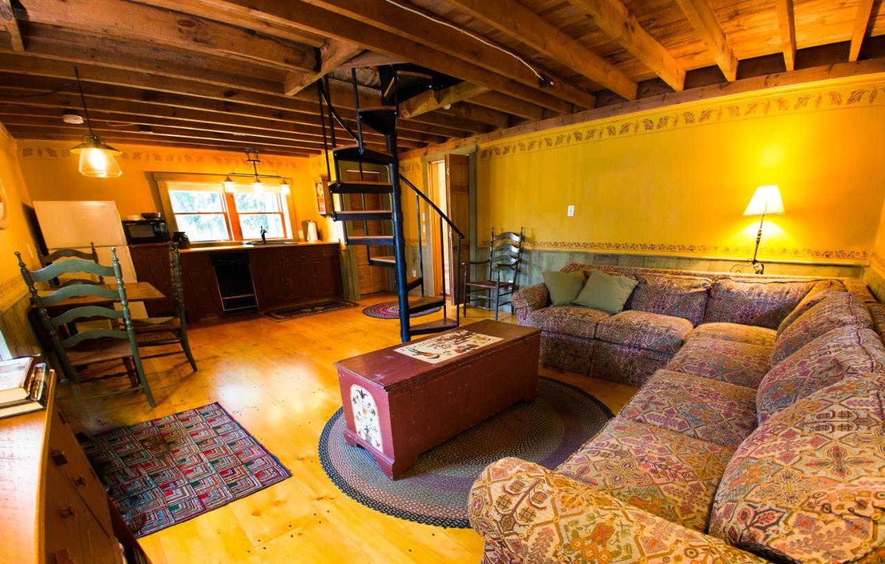 ميرديث The Nutmeg Inn المظهر الخارجي الصورة